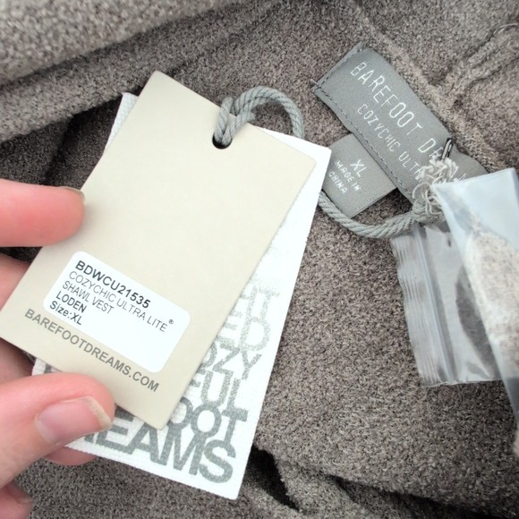 NWT Barefoot Dreams CozyChic Ultra Lite Shawl Vest Brown Loden XL BDWCU21535 - Picture 3 of 9